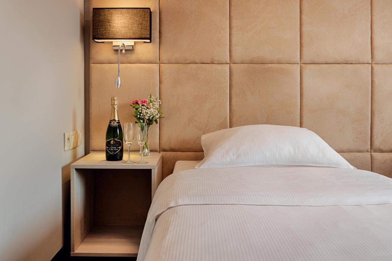 Citi Hotel'S Warszawa-Falenty Raszyn Extérieur photo